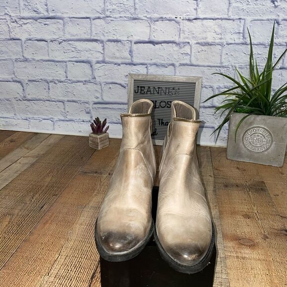 Elites by walking cradles booties distressed - Picture 3 of 11